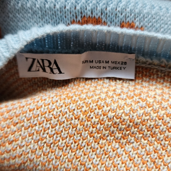 ZARA Floral Jacquard Knit Cardigan Flower Shaped Buttons Size MEDIUM - Picture 5 of 7